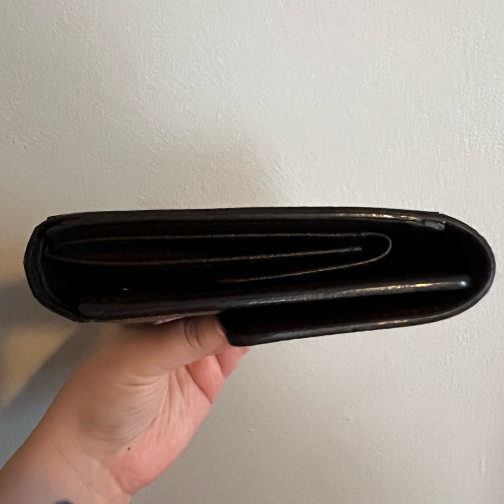 SOLD Louis Vuitton trifold wallet - Picture 6 of 9